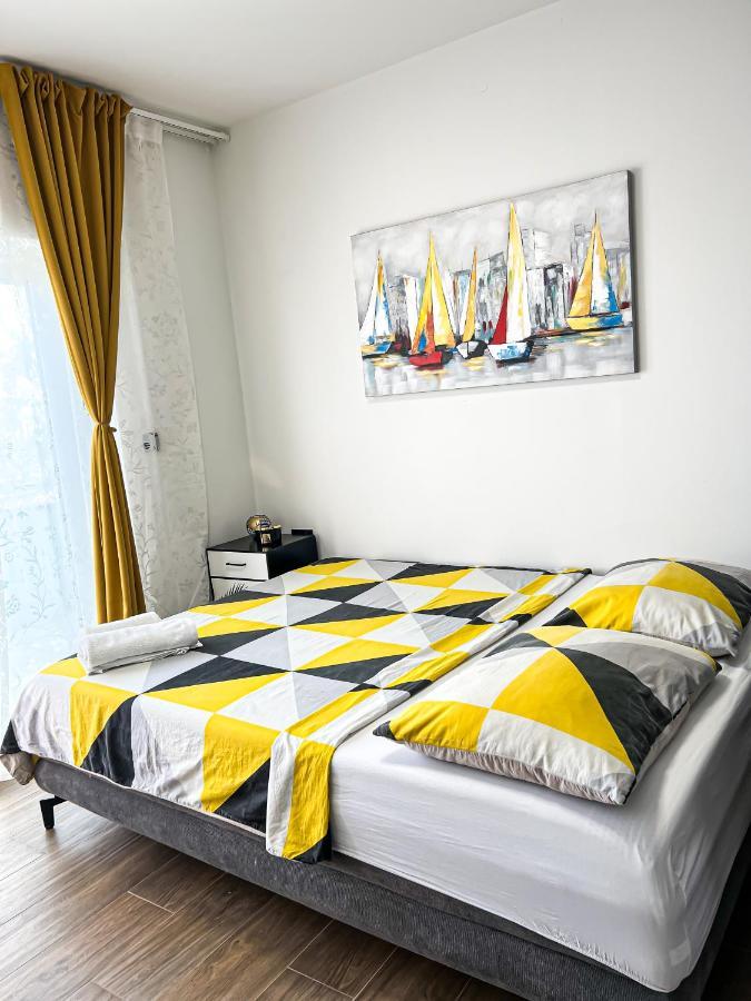San-Studio Apartment ดูกีรัท ภายนอก รูปภาพ
