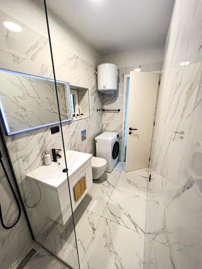 San-Studio Apartment ดูกีรัท ภายนอก รูปภาพ